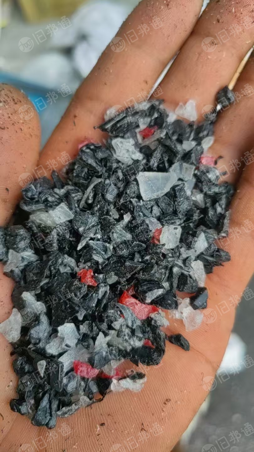 求购杂色PC破碎料，水口料也可以，用来注塑用，月需30吨