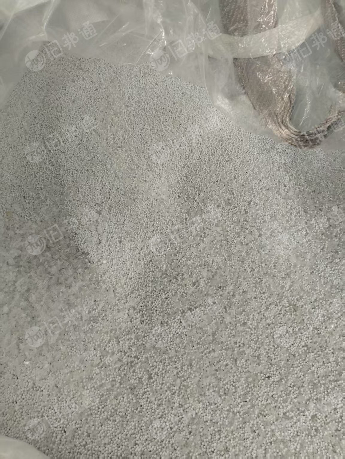 出售pet瓶胚破碎料，瓶胚不良品大的，月供60吨