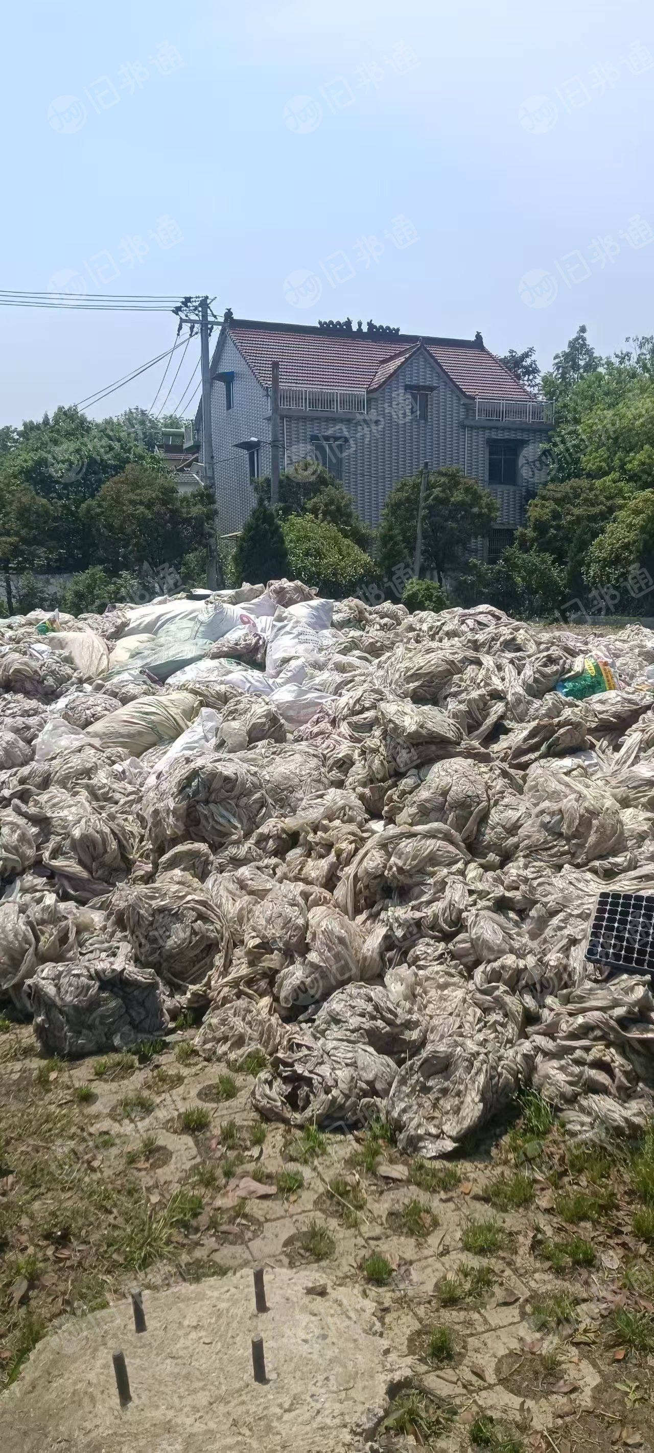 出售废旧地膜，现货70吨，没有打包
