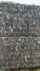 出售PET吸塑片压包和破碎料