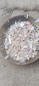  出售大小白混打带盖破碎料