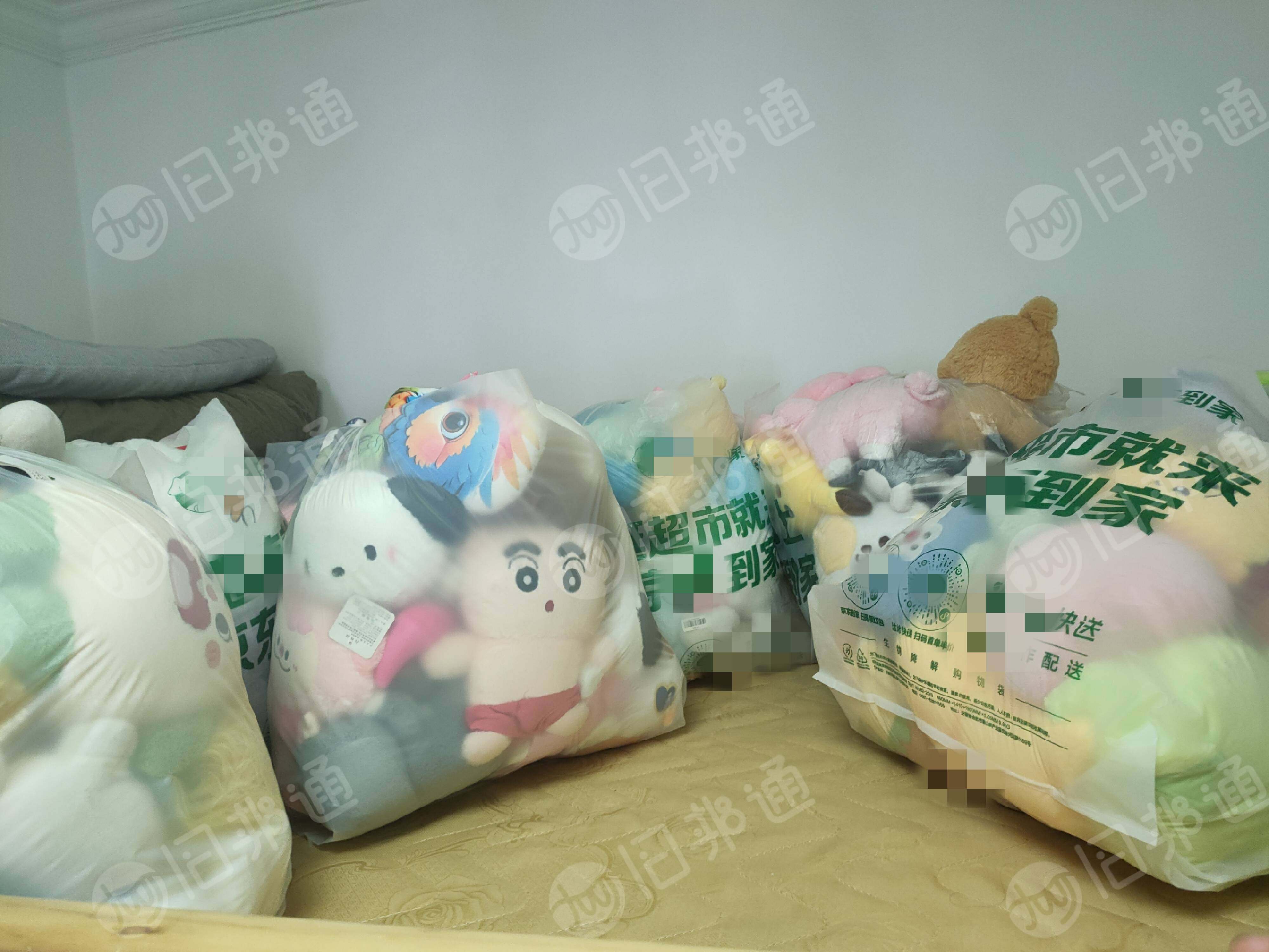 出售崭新娃娃
