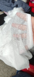 长期出售白色涤纶废布，四角网，月供10吨左右，货在福建福州