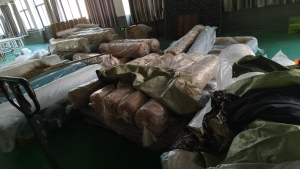 出售库存桌布，台布，涤纶库存布，精编布，门幅320克重260左右，货有3万米左右，货在浙江柯桥