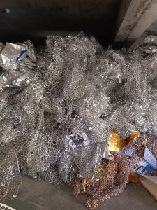 长期出售瓶盖铝箔纸边角料