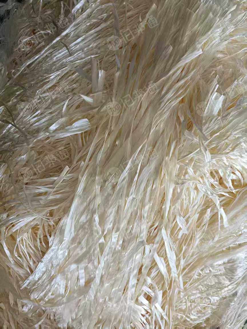 长期出售腈纶废丝，平均每个月20-40吨左右，厂在山东泰安