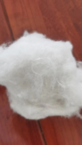 长期出售旧衣服大白开花棉,每个月有100多吨左右,可以纺纱用,厂在河北辛集
