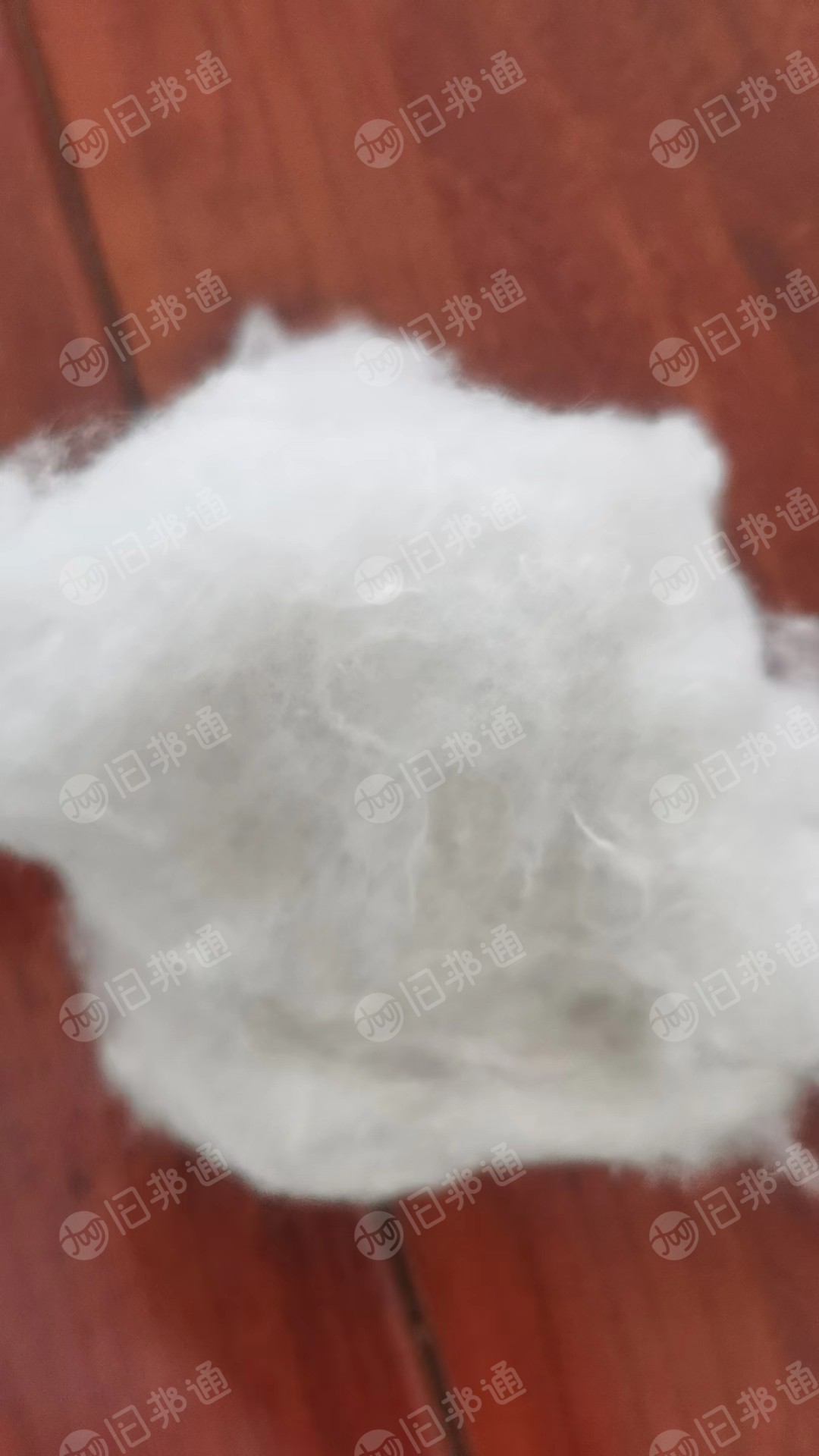 长期出售旧衣服大白开花棉，每个月有100多吨左右，可以纺纱用，厂在河北辛集