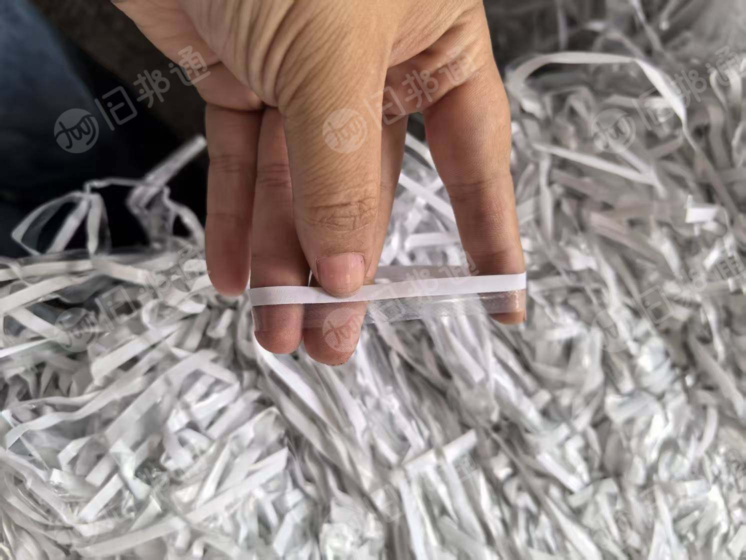 出售高压pe淋膜纸边条，膜一半，纸一半
