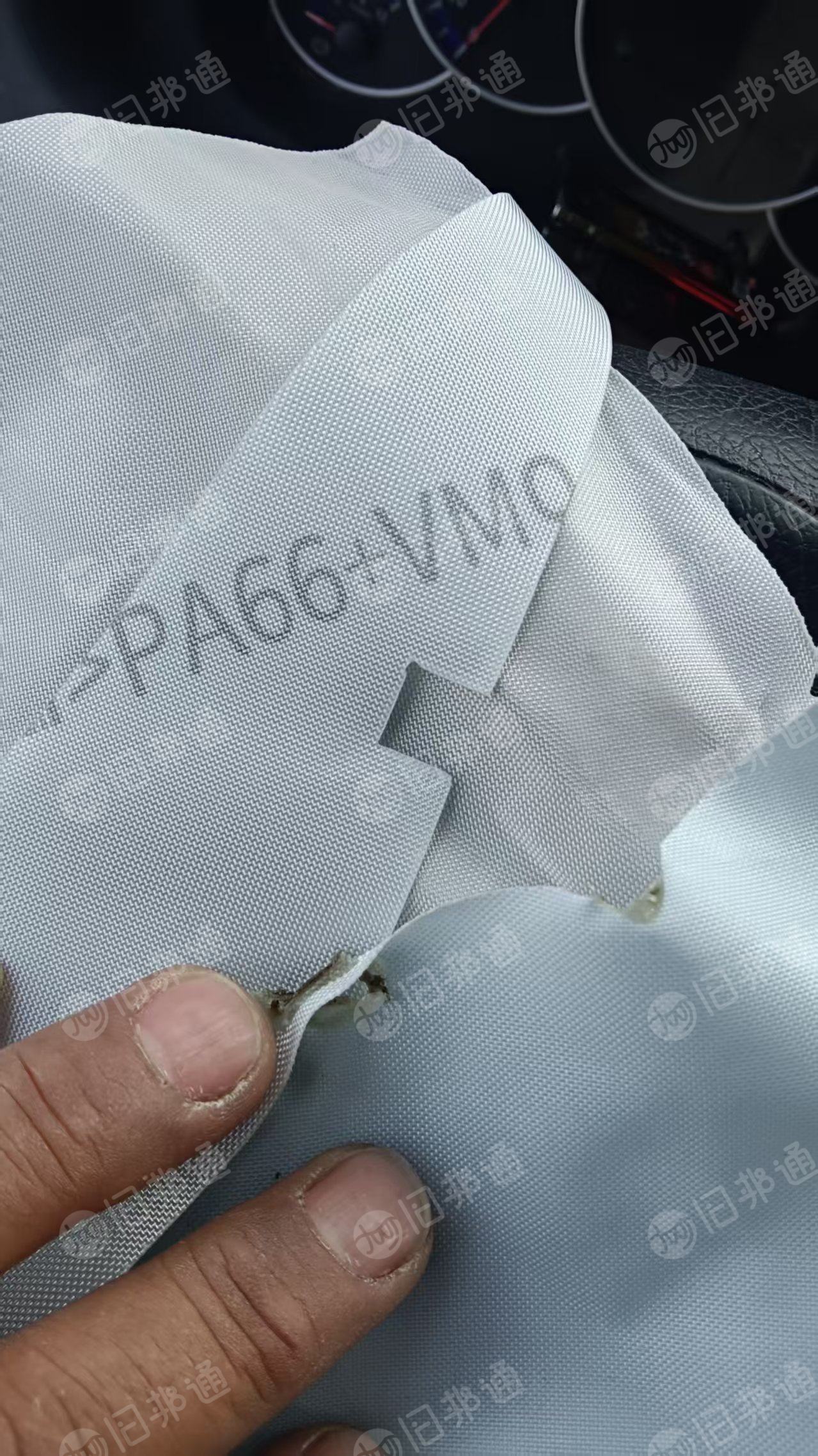 长期出售锦纶气囊布,单6和双6都有,有带胶的也有不带胶的,每个月200吨左右,厂在安徽亳州