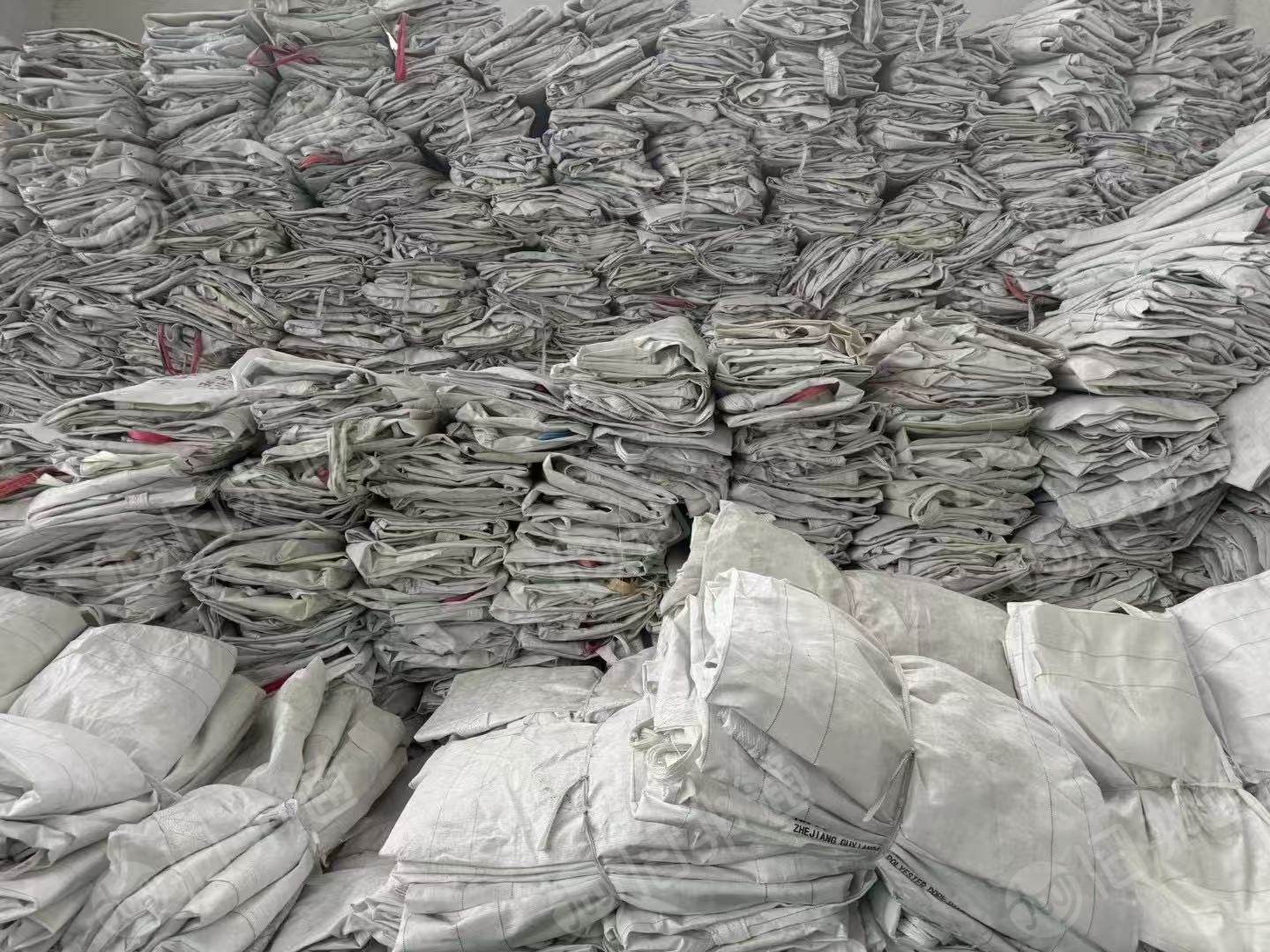 长期出售二手吨包袋，切片厂用过一次的，现货5000条，货在江苏无锡