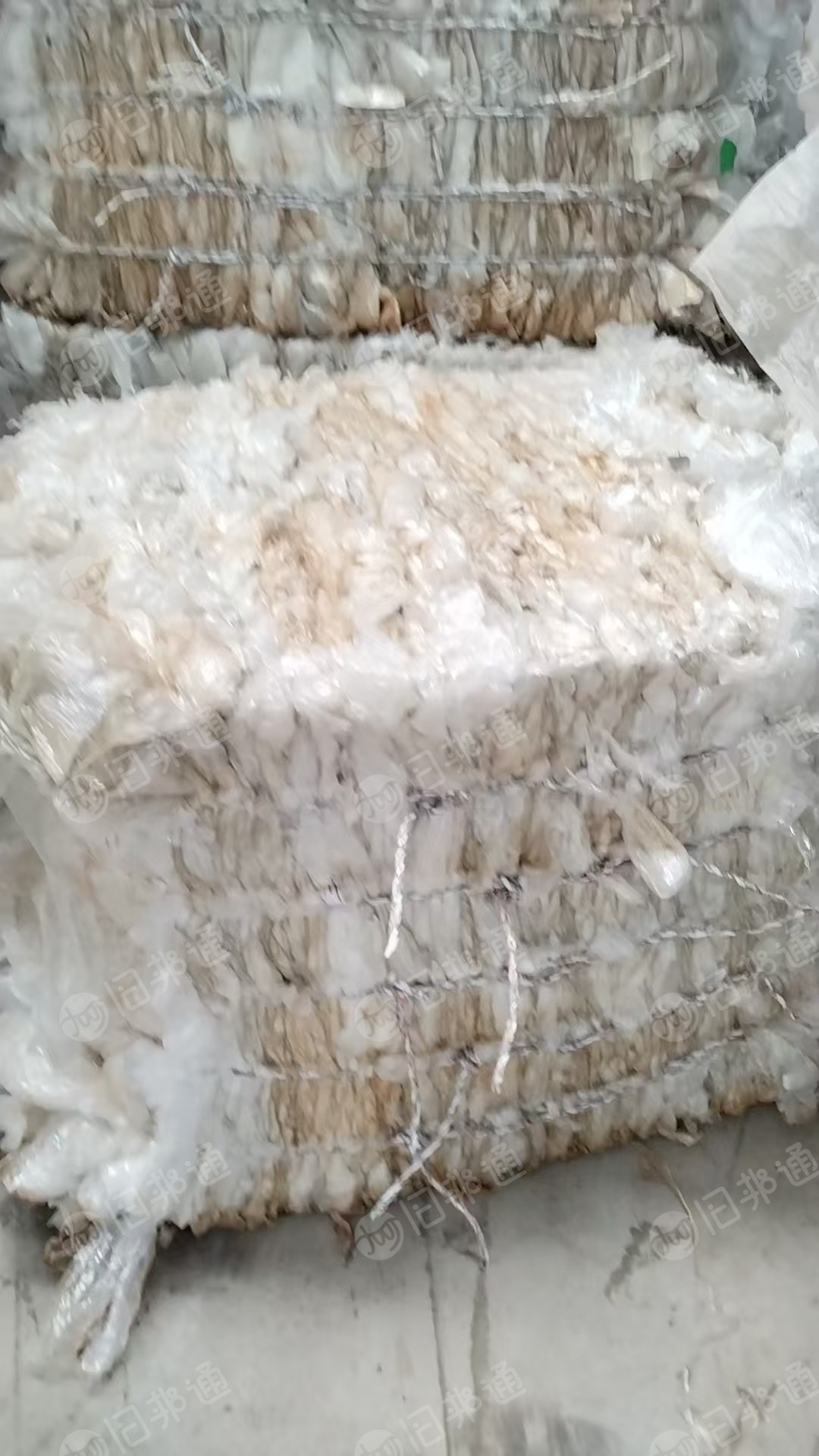 出售一级水洗高压膜废料，纯缠绕膜压包料，现货六米八一吨