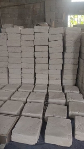 出售KT板热熔块，月供20吨