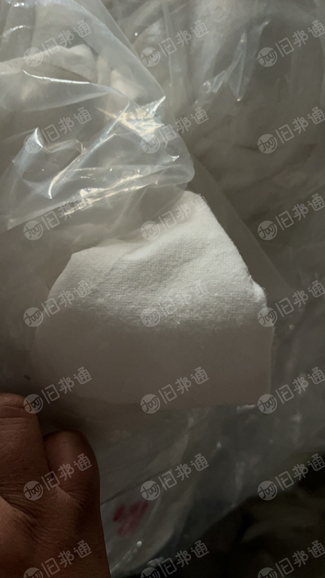 长期出售PP无纺布边角料，纸尿裤边角料，很多种货，货在江西萍乡