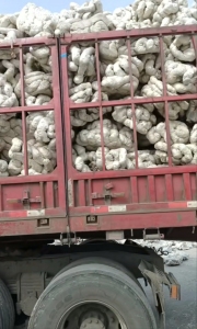 求购EPS泡沫热熔块，最好是厂块，菜箱子热熔块4300元/吨，包装箱热熔块4500元/吨