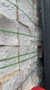 长期出售冷压块，社会料和厂货混打的，每月9.6两车左右