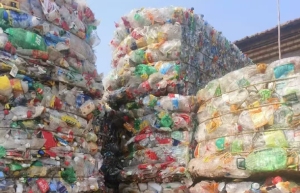 出售PET瓶砖，聚酯瓶砖