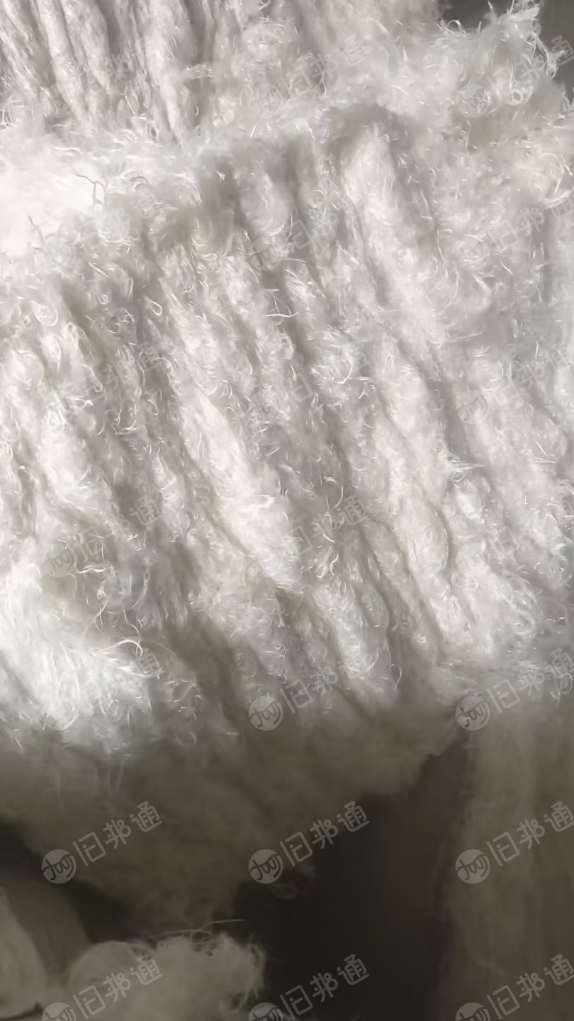 长期出售涤纶缆绳开花料，已经开好的了，含水8个水左右，月供100吨左右，可以根据要求定制