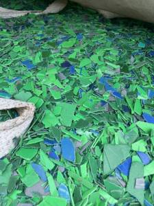 出售PE低压破碎料，现货70多吨