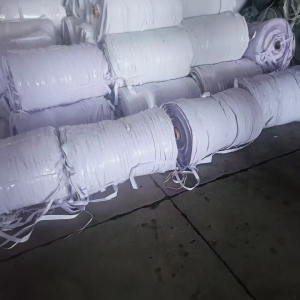 出售PVC皮革卷边料，现货60吨，比重在1.3内