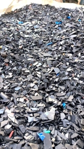 大量出售汽车内饰摩托丙破碎料