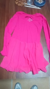 现货处理一批舞蹈服，现货4万件，货在河南郑州