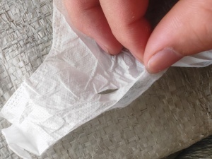 长期出售卫生巾边角料,无纺布废料,造粒用,每个月二三十吨,货在浙江金华