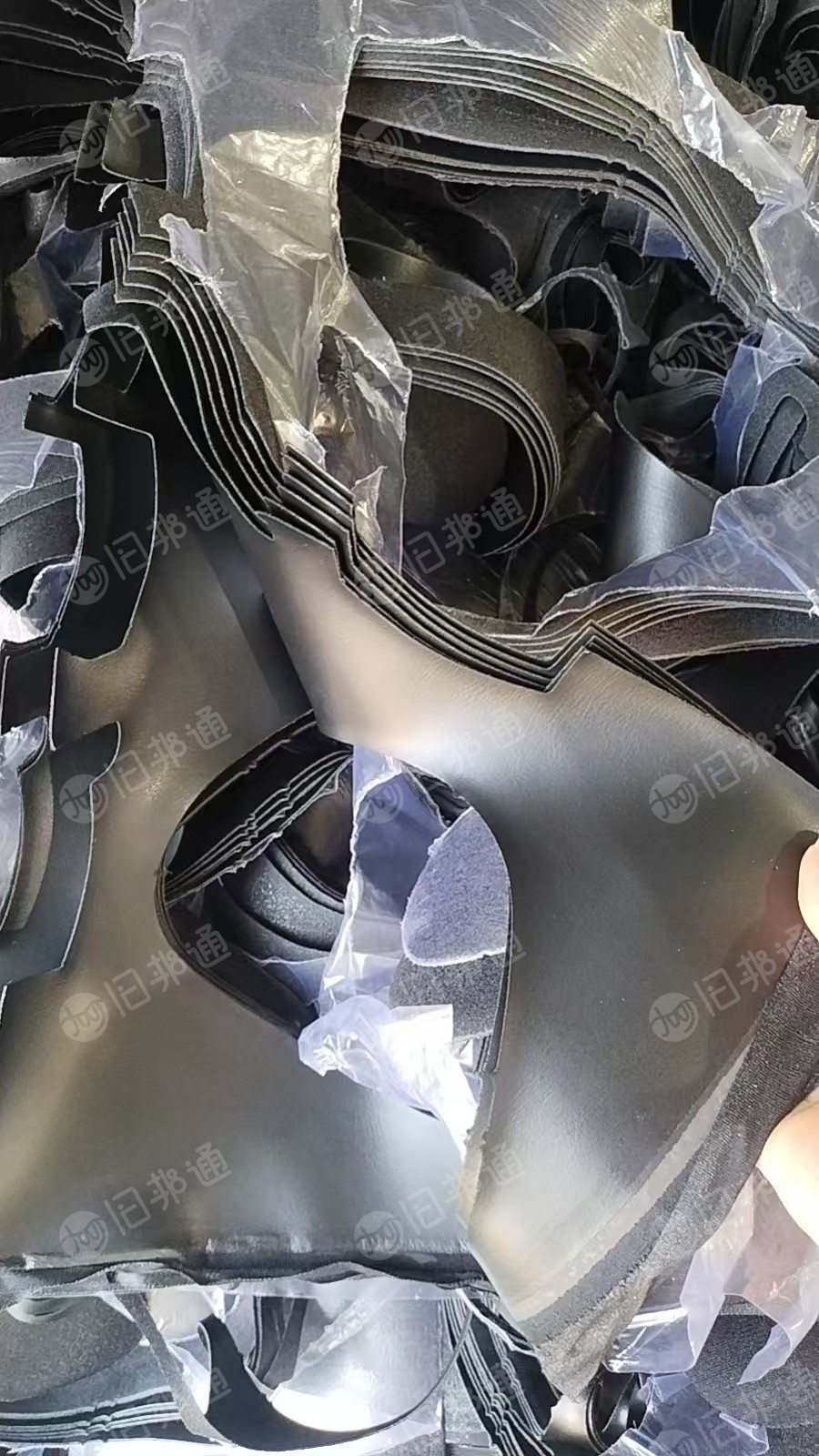 出售低温热熔片下脚料和皮革下脚料