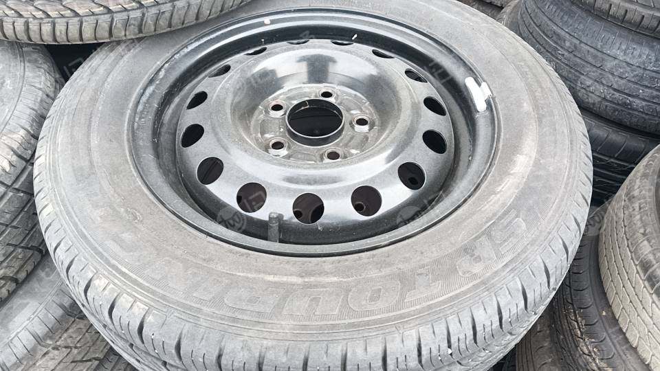 出售小车废轮胎