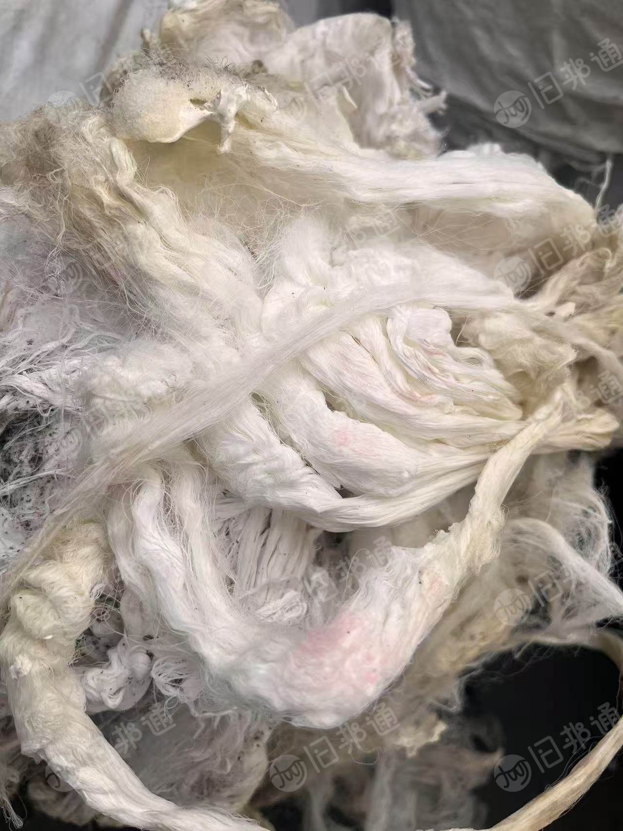 出售芳纶废料，芳纶废丝，现货有30吨，货在山东烟台