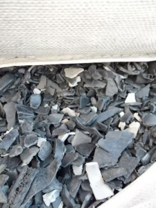 出售黑丙破碎料，除铁甩干