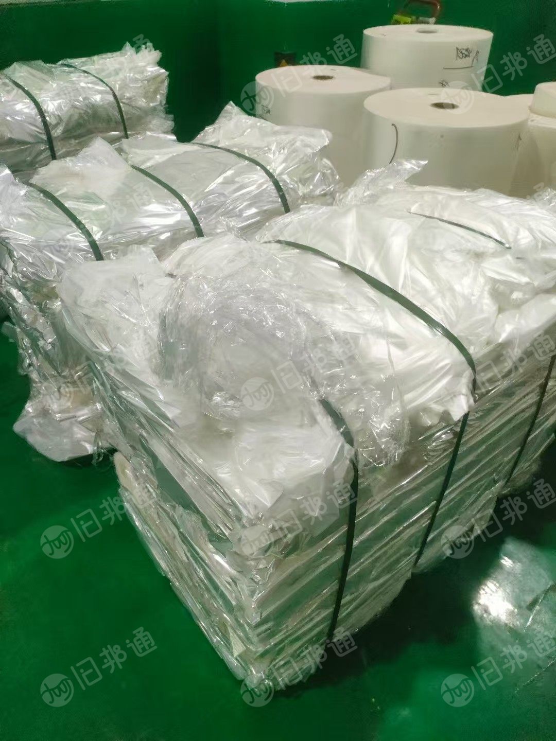 出售透明PP膜，花丙膜，卷筒和压包都有，现货三四十吨，卫生纸厂下来的厂货，干净