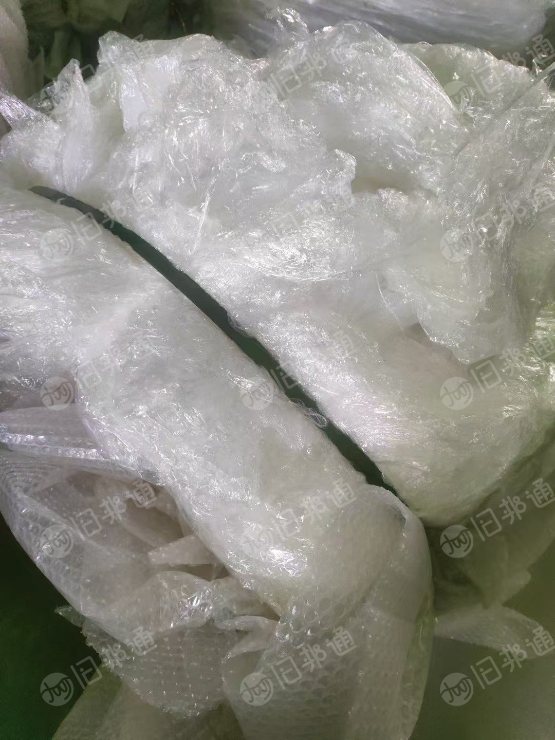 出售透明高压膜，花高压膜，卫生纸厂下来的，干净无杂，刀裁料，现货二三十吨
