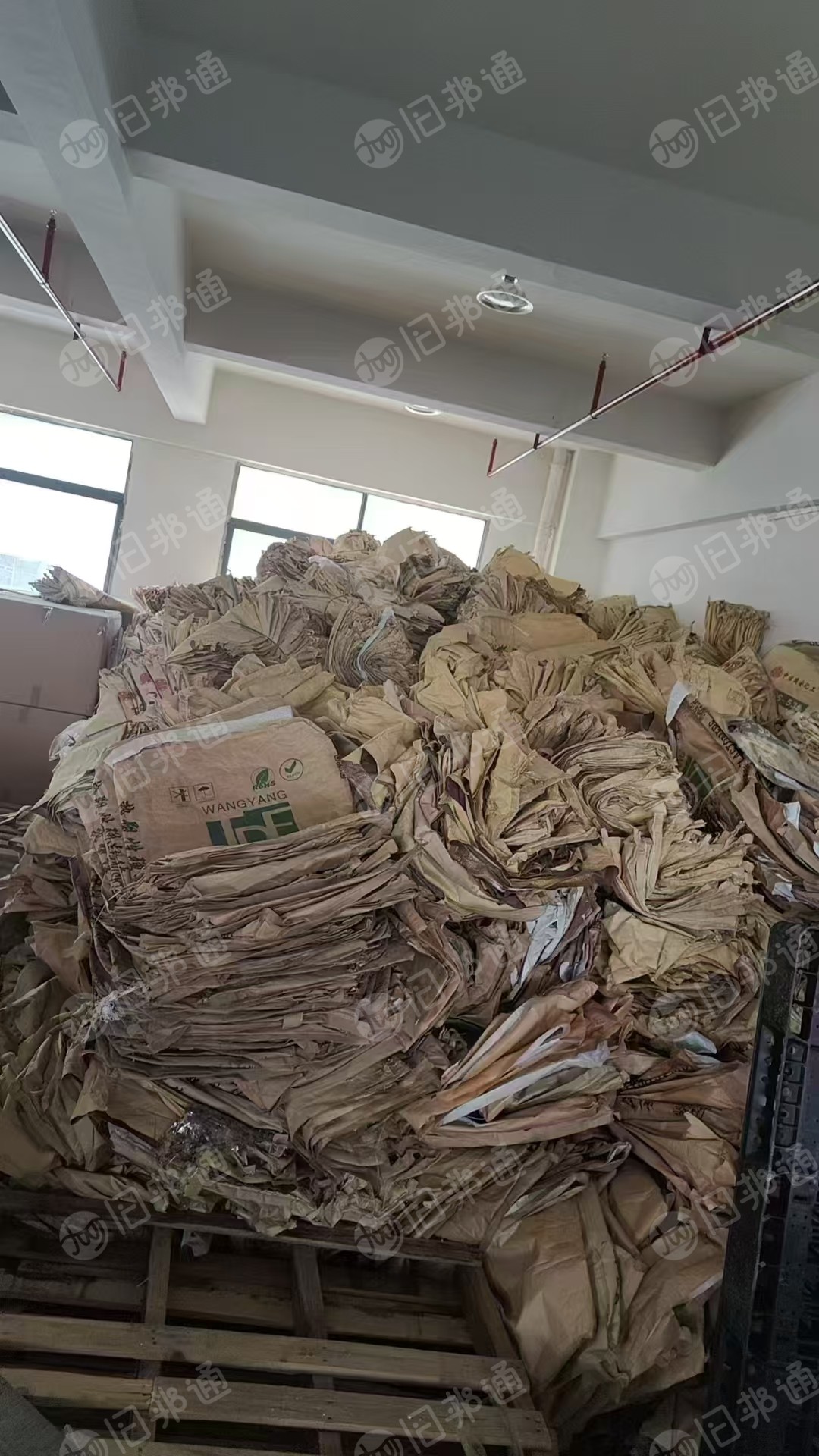 出售二手牛皮纸塑袋，0.25元/条，现货几万个