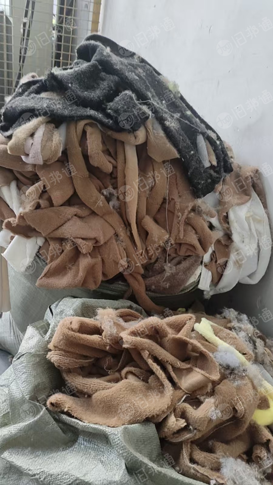 长期出售兔毛绒布边角料，涤纶绒布