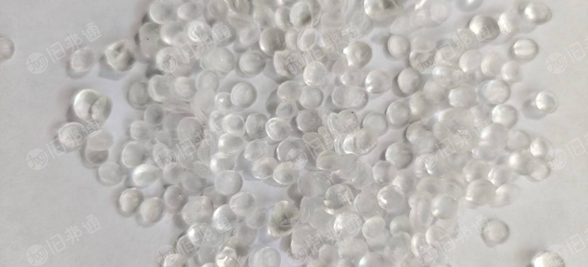 长期出售透明软质pvc颗粒，软度40一75