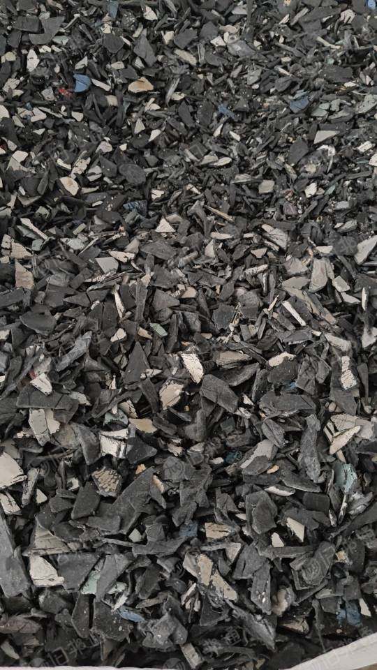 出售汽车内饰破碎料