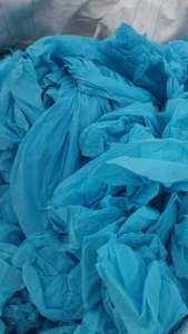 出售安全气囊里面的隔层料，下沉料，可以干造，现货60吨