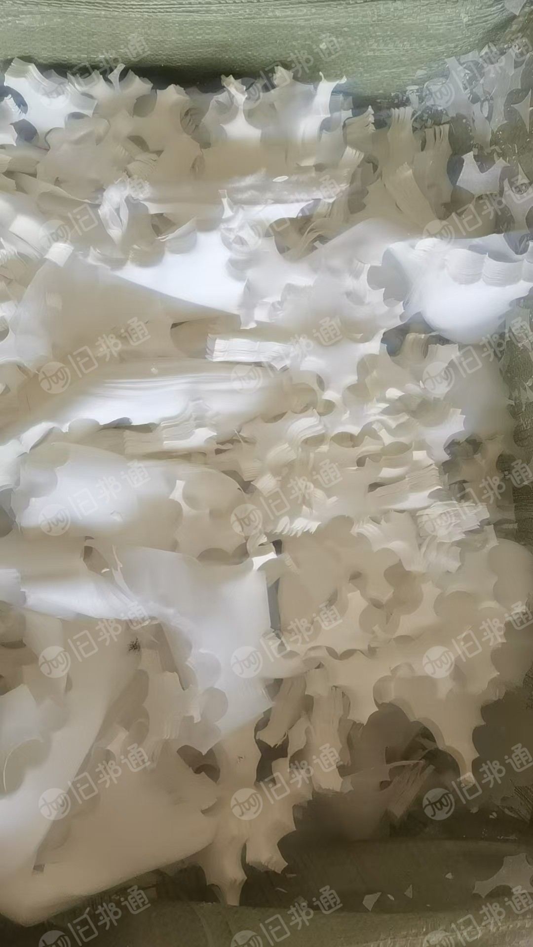 出售pet无纺布切片边角料，月供200吨