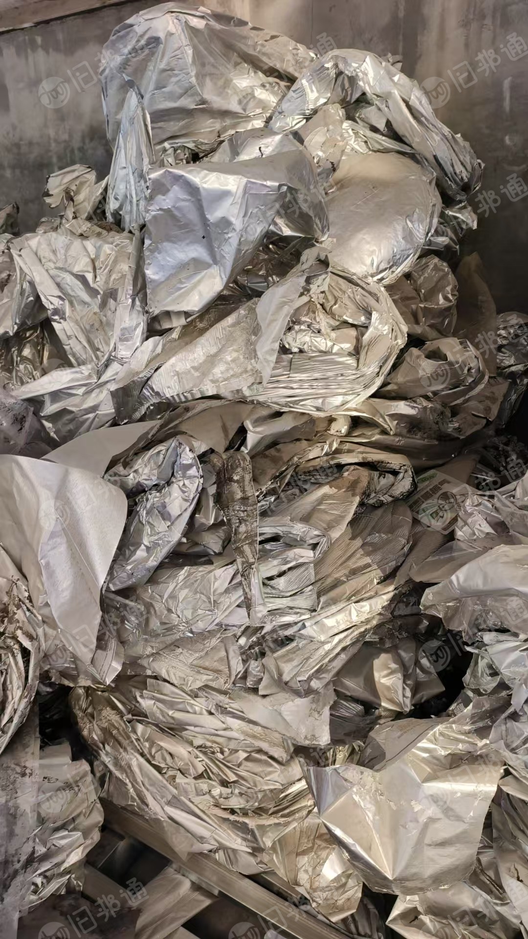 出售铝塑膜废料，含铝5-10个左右，月供40吨