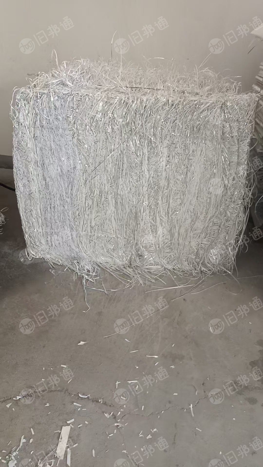 长期出售无膜烟卡纸边料,银卡居多