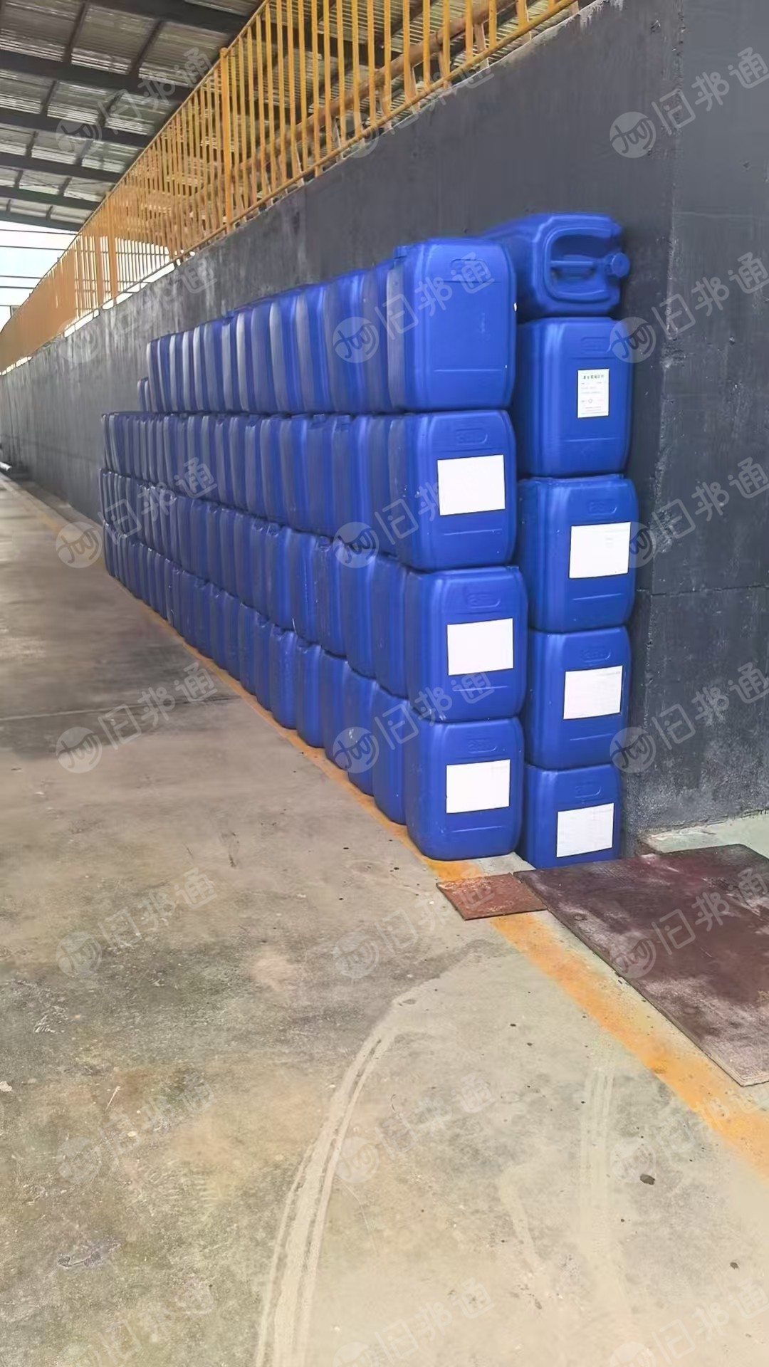 出售小蓝桶毛料，一天9个，一个净重2.7斤