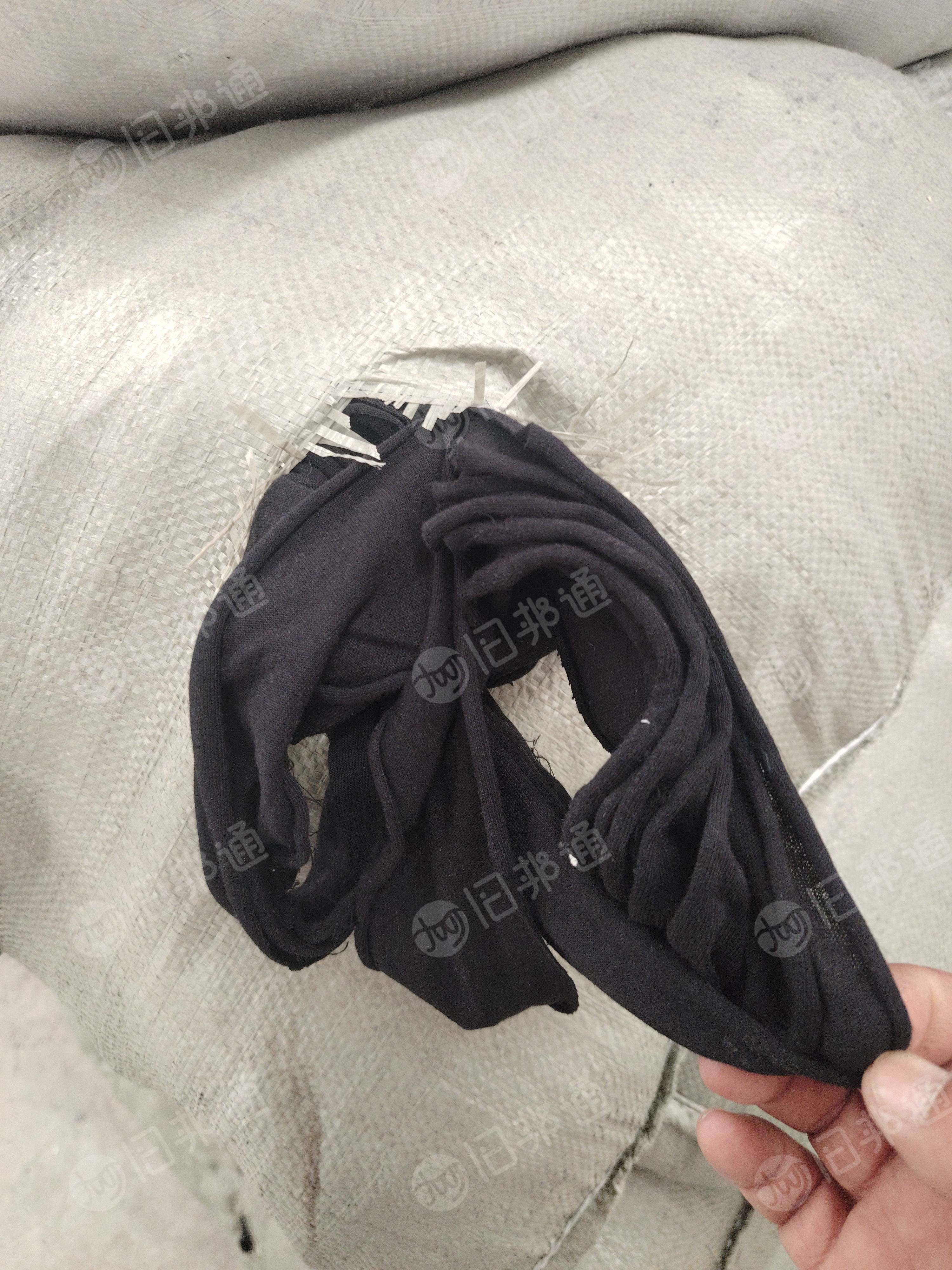 长期出售黑涤棉废布，每个月有10吨左右