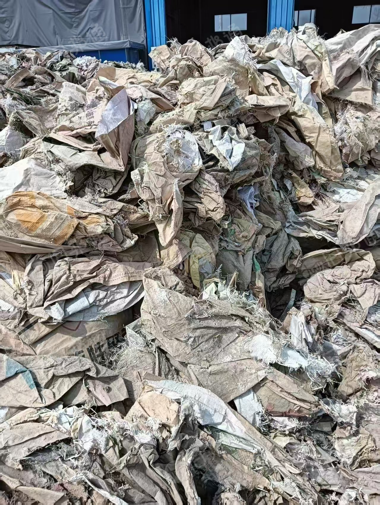 出售内层编织袋外层纸袋子，纸塑袋