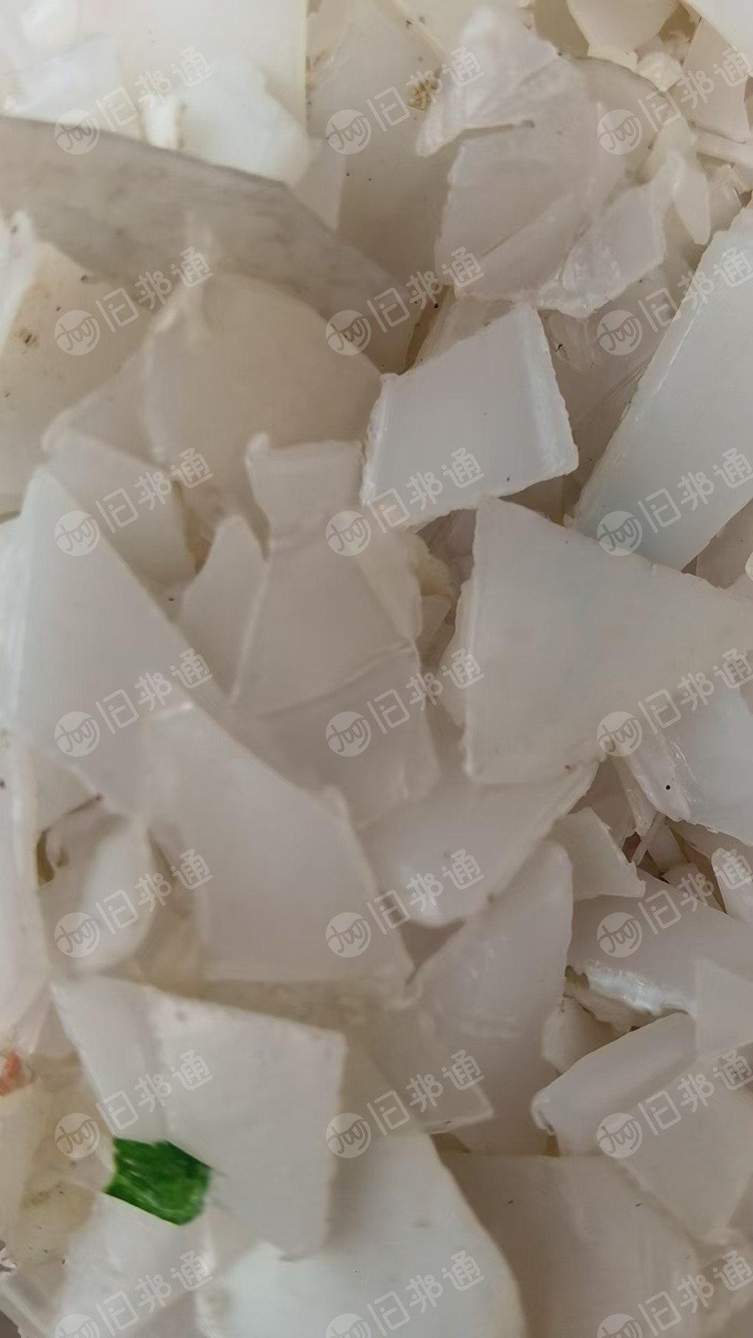 出售PE酱油壶破碎料，可直接上机造粒，现货三四十吨，海南海口