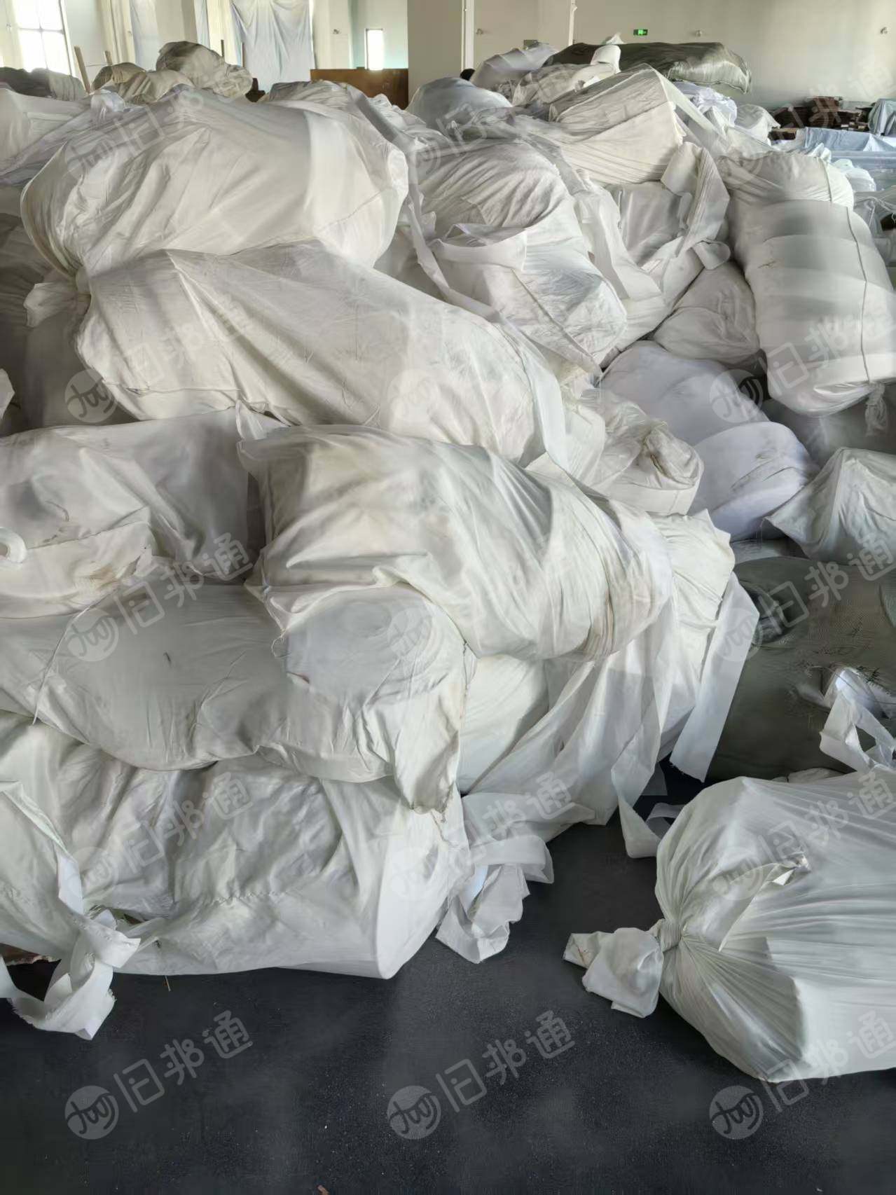 长期出售白色的涤纶布条，涤纶牛津布，布条，现货30吨左右