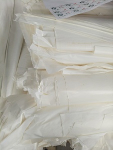 出售电子厂的白色玻璃衬纸