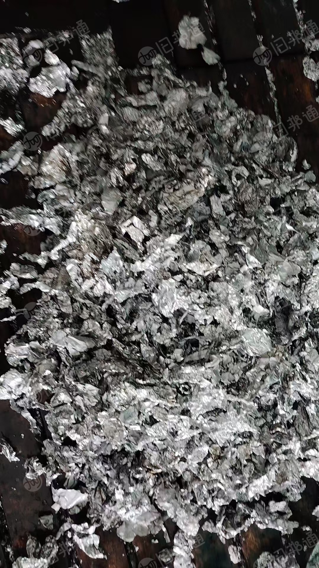 长期出售涂炭铝箔废料，可清洗完卖，也可不清洗卖