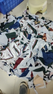 长期出售各种布碎，废布，服装厂下脚料