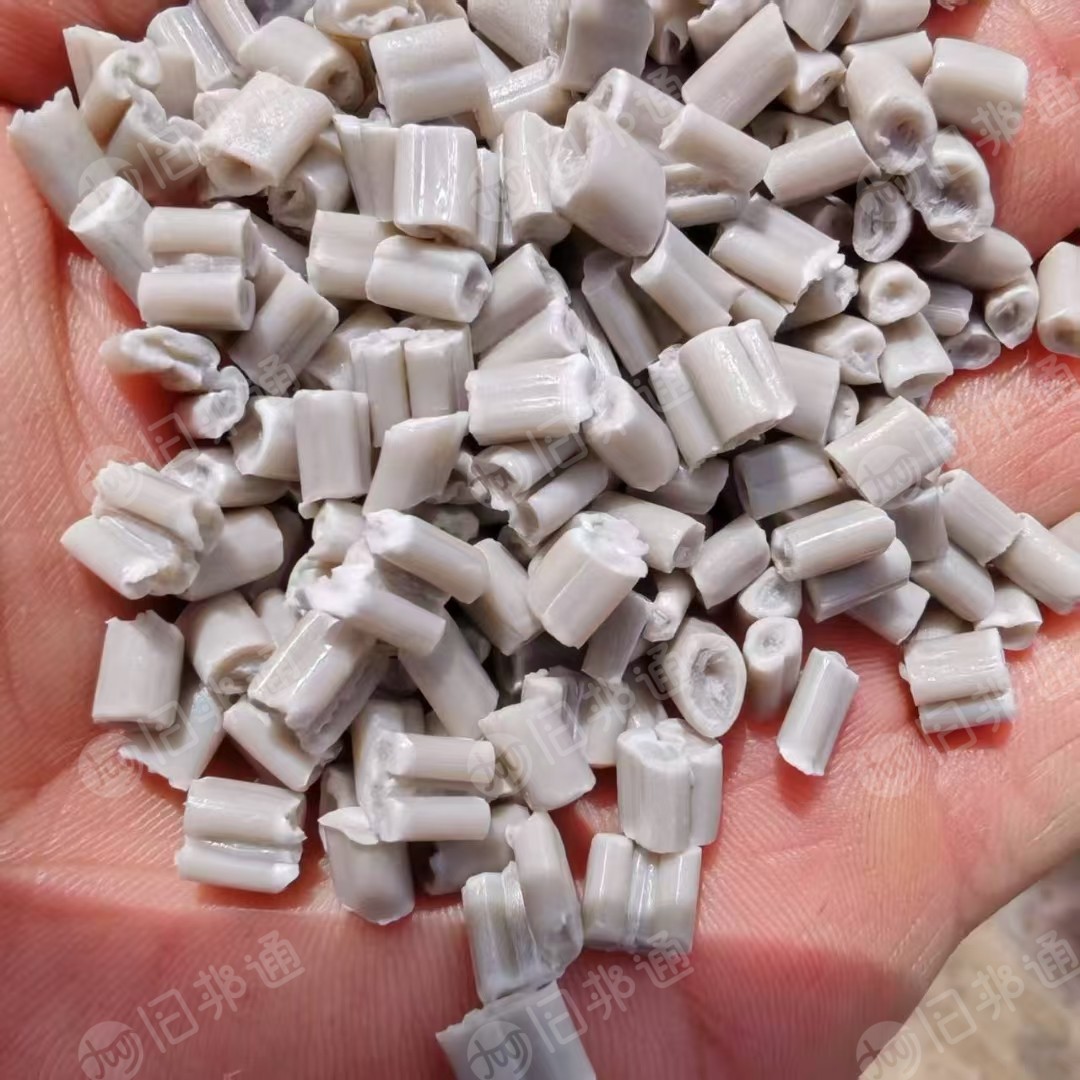 出售大白吨包颗粒，过100目，注塑拉丝都可以